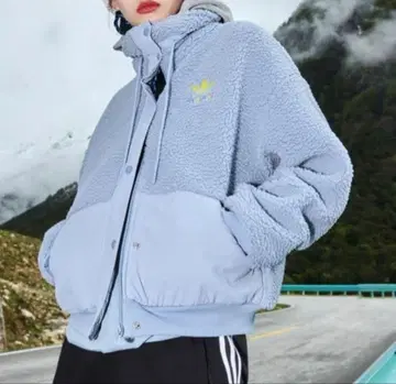 아디다스 쇼트 쉘파 자켓 블루