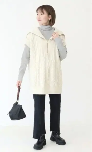 해밀턴 알파카 혼방 케이블 지퍼 베스트