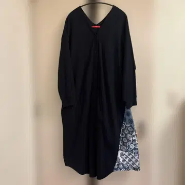 graniph 네이비 롱 원피스 코트 꽃무늬 사이드 패널 디자인