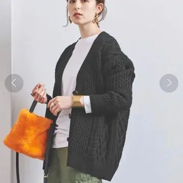 유나이티드 애로우즈 UWSC 케이블 V넥 가디건 니트 셔츠