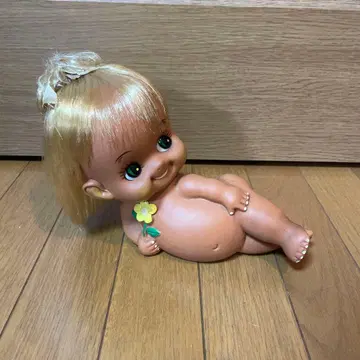 금발 아기 인형 꽃 장식 포함 세키구치 인형