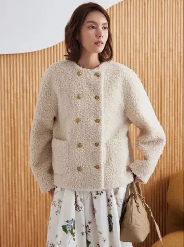 Milaowen 금장 버튼 컬 퍼 자켓