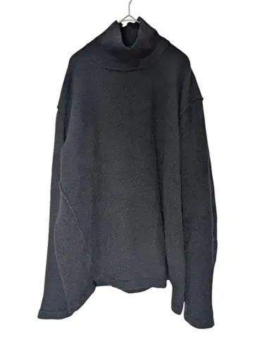 이자벨 베네나토 터틀넥