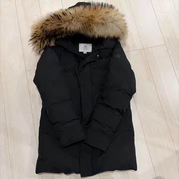 PYRENEX 블랙 다운 자켓 JP M