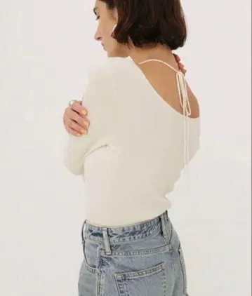 CLANE ARRANGE RIBBON KNIT TOPS 아이보리