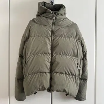 BACON CLOUD 후디드 하이넥 다운 자켓