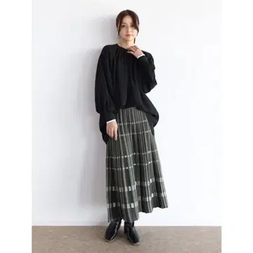 야마다야 새상품 CLOVE [ M ] 겨울 니트 플리츠 스커트 BLACK