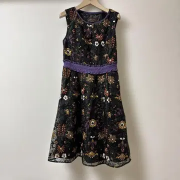 axes femme 올 패턴 자수 원피스