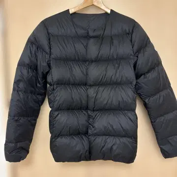 PYRENEX 블랙 다운 자켓