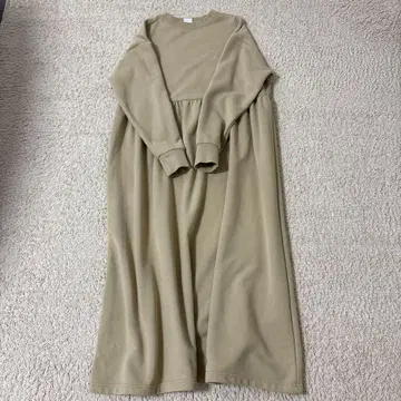 베이지 롱 원피스 긴팔