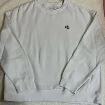 Calvin Klein 화이트 맨투맨 로고 자수