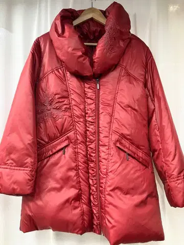 숄카라 빨간색 다운 자켓 M 미사용품