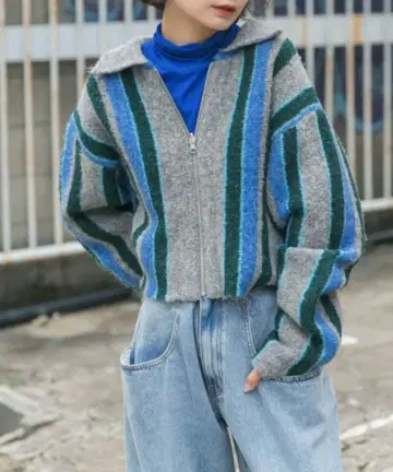 [ 새상품, 미사용 ] KBF 프론트 ZIP 스트라이프 가디건