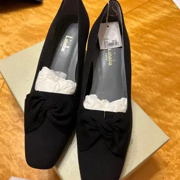백화점 구매 limba 블랙 펌프스 24 사이즈 스웨이드 리본 포함