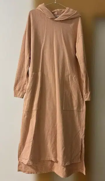 유니버셜 티슈 맨투맨 원피스