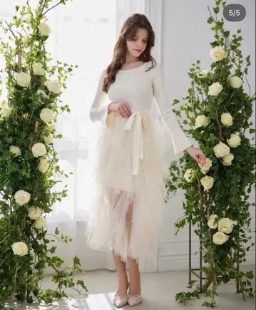 Riu Tulle raffle docking knit dress