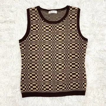 아베베 a.v.v 니트 베스트 M 브라운 올 패턴 라운드넥