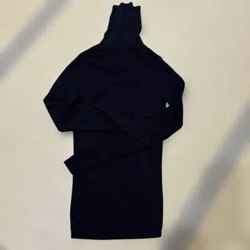 블랙 터틀넥 스웨터 S