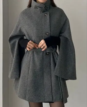 하이넥 미들 기장 코트 다크 그레이 Louere