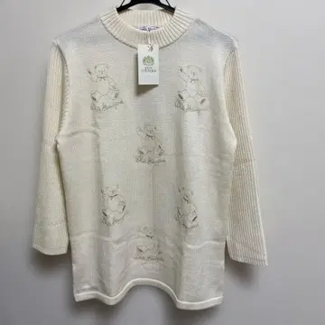 WHITEITARIUARD 화이트 니트 베어 패턴 새상품