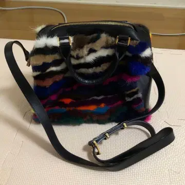 뮤베르 퍼 숄더백