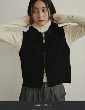 Aunt Marie's 슬리브리스 지퍼 폴로 베스트/상의