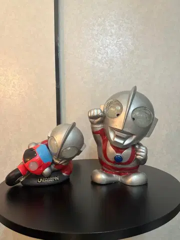 울트라맨 저금통 세트