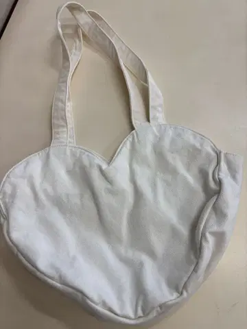 화이트 하트형 토트백 에카 소포