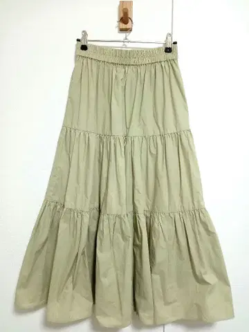 12월 25일까지 B:MING 베이지 플레어 스커트