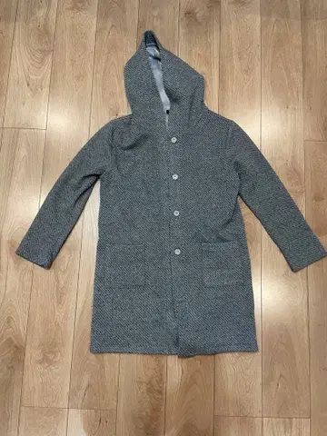 6 후드 부착 그레이 코트