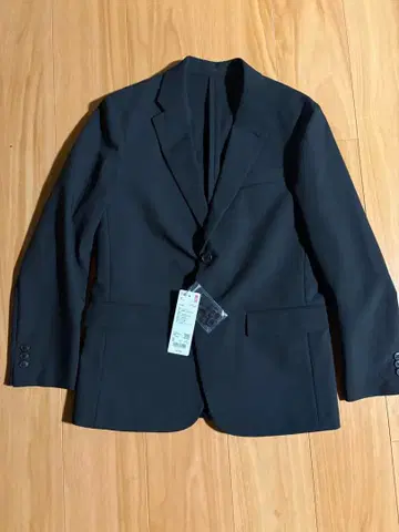 [ 미사용 새상품 ] 유니클로 감동 자켓 울라이크 S 사이즈 블랙