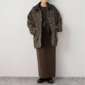 정품 새상품급 저널 스탠다드 Bellandi 레오파드 코트