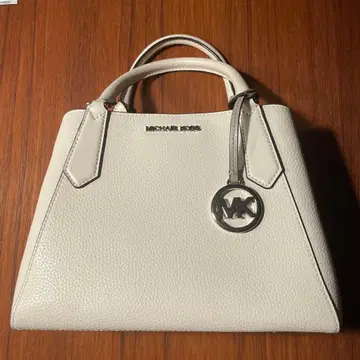 MICHAEL KORS 화이트 토트백