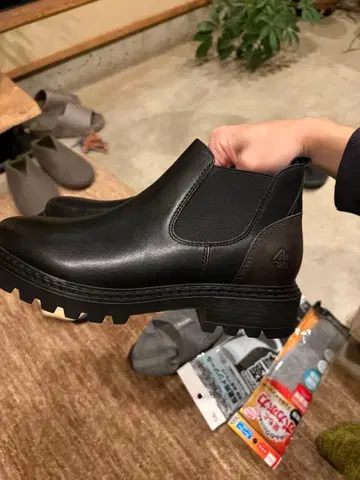 블랙 가죽 부츠