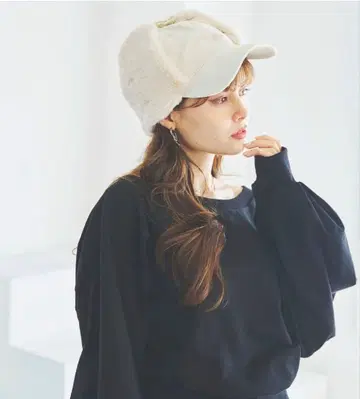 플리스 귀도리 포함 플라이트 캡 아이보리