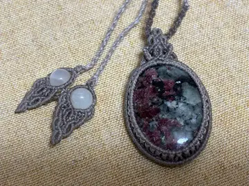 레어 유디알라이트 마크라메 목걸이