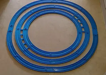 복선 곡선 레일과 외부 곡선 (대곡선) 레일을 사용한 레일 레이아웃