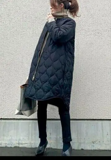 엠마 테일러 후드 부착 퀼팅 코트 블랙 36