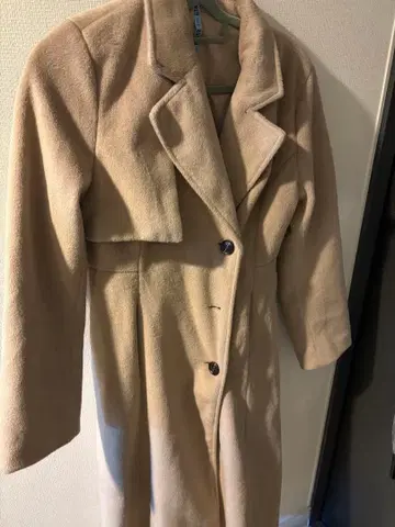 베이지 롱 코트