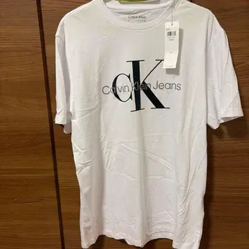 Calvin Klein 화이트 T셔츠 M