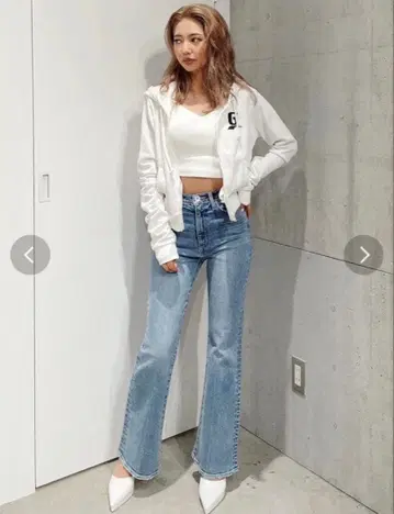 하이웨스트 SOFT 플레어 와이드 데님 팬츠