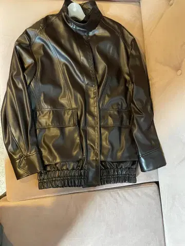 LOW CLASSIC 페이크 가죽 자켓