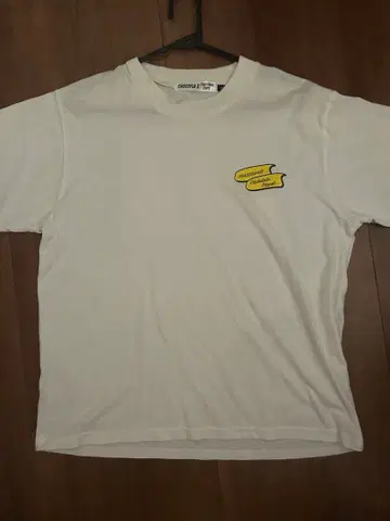 [ 레어템 ] 화이트 T셔츠 초콜릿 플래닛