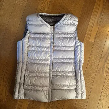 새상품 여성용 다운 베스트 그레이지 M 사이즈