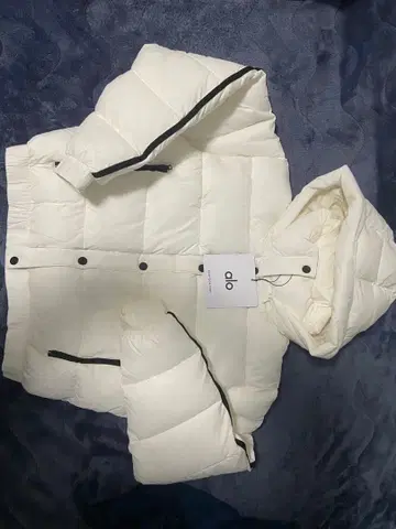 alo ASPEN LOVE PUFFER JACKET XS 아이보리