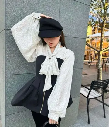 sheller 셰리에 프론트 ZIP 뷔스티에