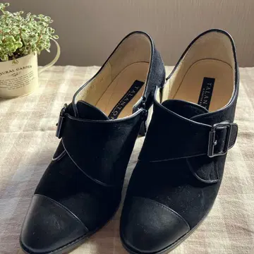 타라논 블랙 숏부츠 지퍼 있음 24cm