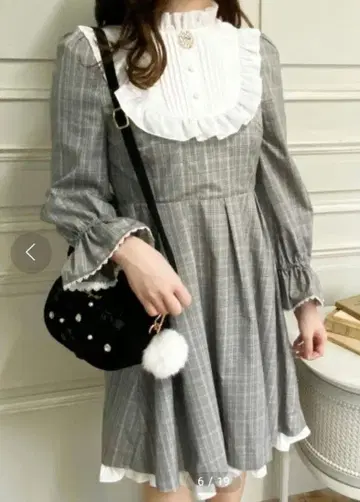 LODISPOTTO 로얄 프릴 원피스 그레이 체크 원피스