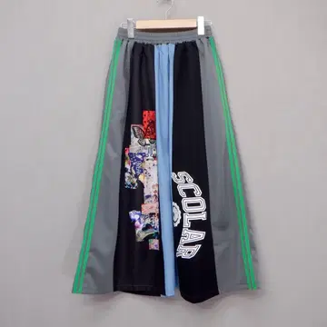 스칼라 153637: 로고 콜라주 패턴 데님 x 저리 절개 스커트