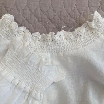 [ 새상품 ] *사만사 모스모스* 레이스 셔링 2WAY 블라우스